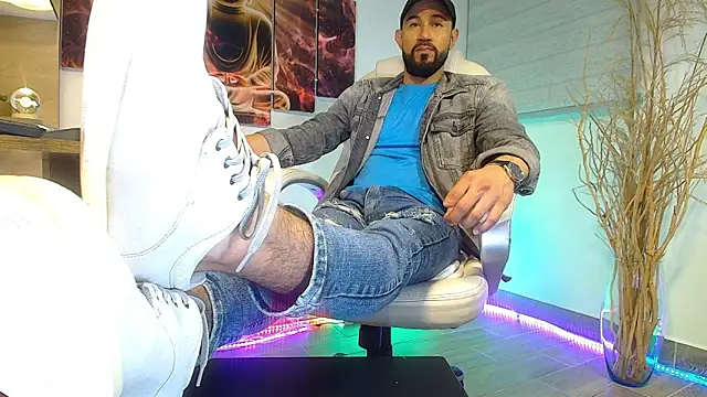 alessandro wye online show from March 19, 2025, 9:28 am