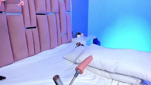 AnaHank  online show from September 30, 2025, 5:12 am