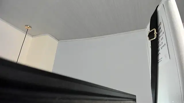 Snapshot of escarleth__ chatting on March 8, 2025, 4:39 pm escarleth online show from March 8, 2025, 4:39 pm