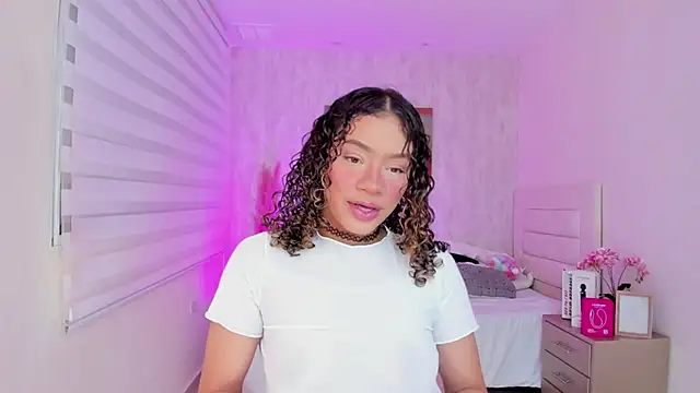 Keni malf online show from November 17, 2025, 3:23 am