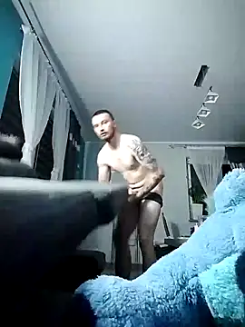 wariacik0024 online show from March 9, 2025, 10:08 pm