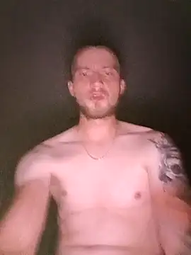 wariacik0024 online show from September 10, 2025, 9:26 pm