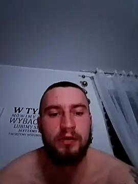 wariacik0024 online show from February 2, 2026, 9:57 pm