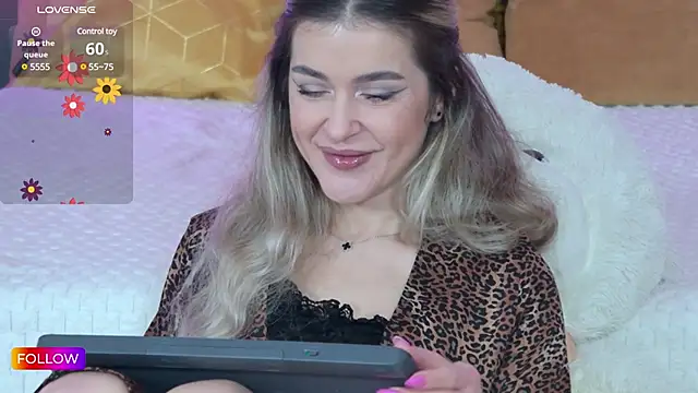 Sarah-Hart online show from February 26, 2025, 6:47 am