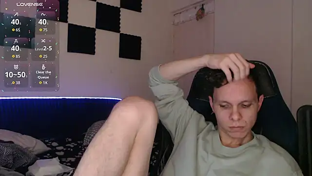 bryamado69 online show from November 18, 2025, 3:45 am