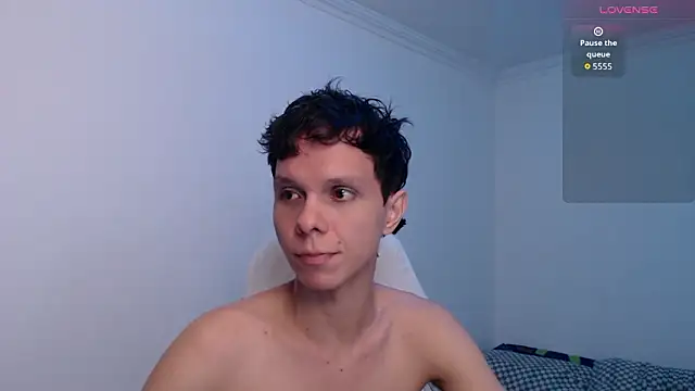 bryamado69 online show from March 23, 2026, 8:29 am