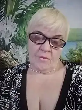 VioletSweet566 online show from February 3, 2025, 8:13 pm