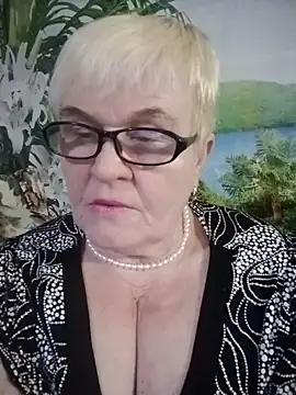 VioletSweet566 online show from February 21, 2025, 8:05 pm