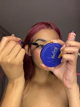 Laura fernandezII online show from January 14, 2026, 2:39 am