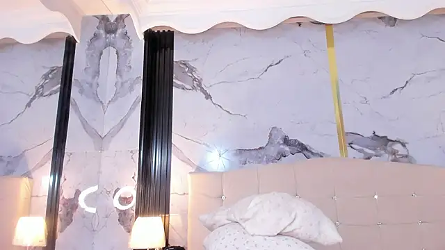 Princess Violett online show from February 1, 2025, 4:33 pm