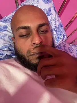 islandvybee55 online show from February 24, 2026, 2:09 am