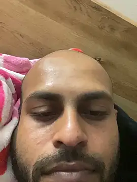 islandvybee55 online show from March 31, 2026, 11:27 pm