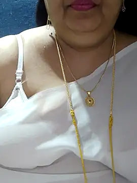 tamilthanushri online show from October 8, 2025, 7:06 am