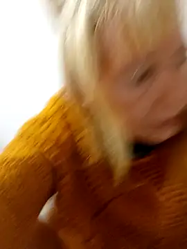 Snapshot of Ladykiss833 chatting on October 1, 2025, 10:38 pm Ladykiss833 online show from October 1, 2025, 10:38 pm