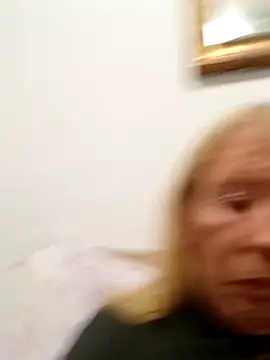 Snapshot of Ladykiss833 chatting on October 27, 2025, 12:26 am Ladykiss833 online show from October 27, 2025, 12:26 am