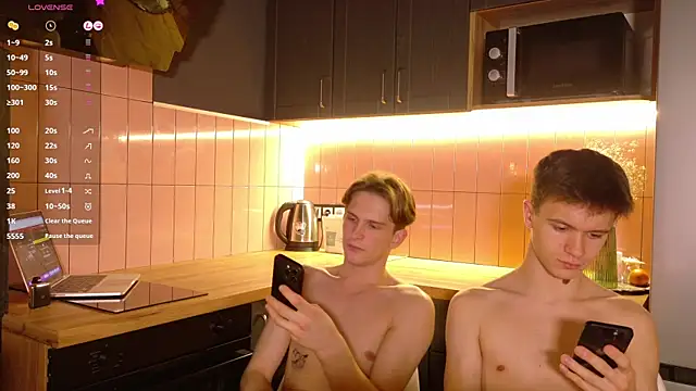  whitenight  online show from March 12, 2025, 5:49 pm