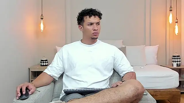 Dominick star online show from March 13, 2025, 7:20 am