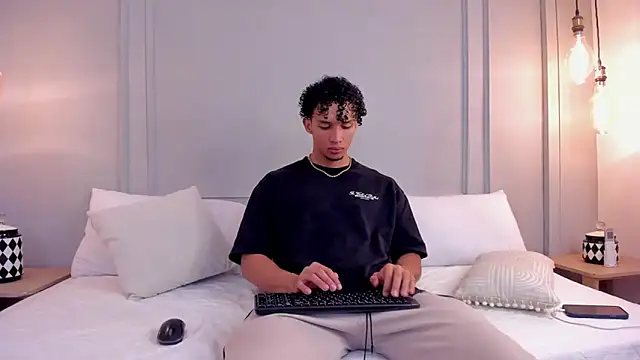 Dominick star online show from September 21, 2025, 4:03 am