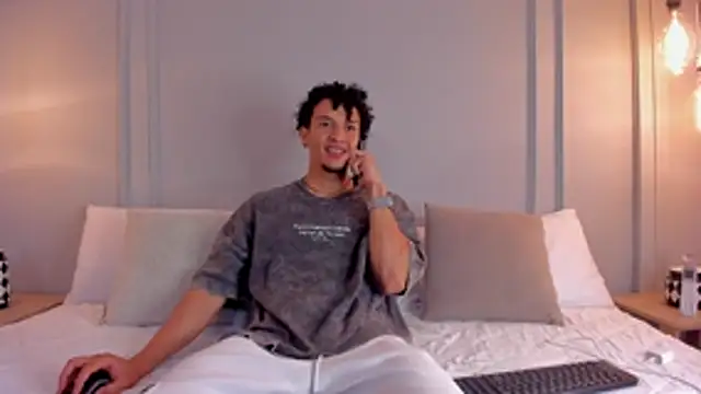 Dominick star online show from October 27, 2025, 4:05 am