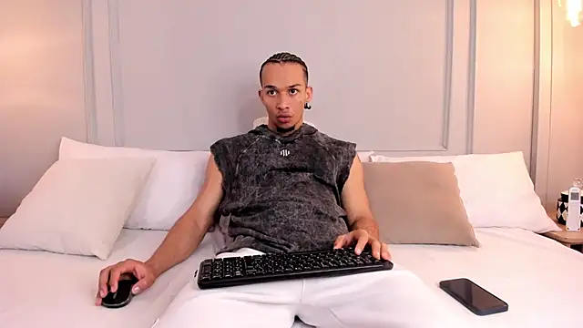 Dominick star online show from November 12, 2025, 4:35 am