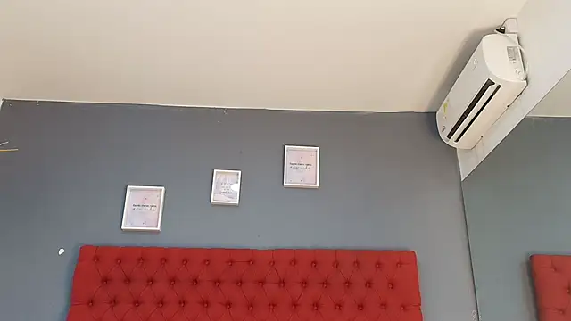 JOCELYN SANTANA1 online show from November 9, 2025, 12:14 pm