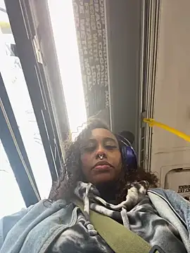 loveluna8 online show from February 10, 2025, 12:50 pm