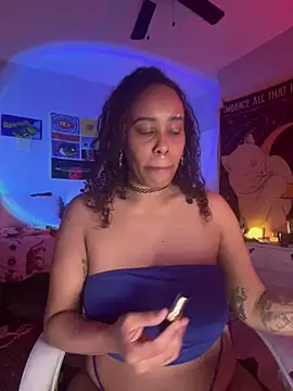 loveluna8 online show from March 2, 2025, 11:18 am