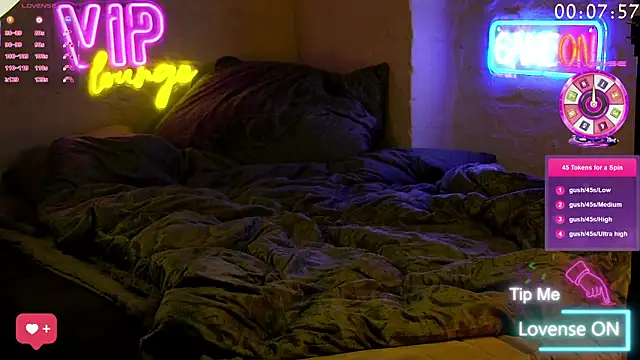 coupleofficial online show from March 11, 2025, 12:00 am