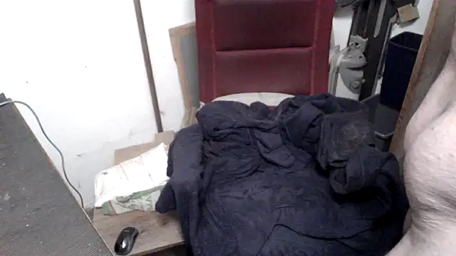 Vernalot 76 online show from October 14, 2025, 7:25 pm