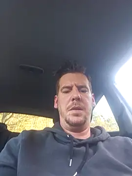 Titanhoott online show from February 27, 2026, 1:33 pm