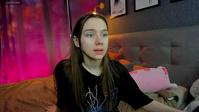 Lesi Moonie01 online show from December 4, 2025, 8:34 am