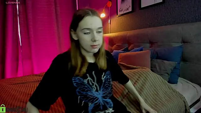 Lesi Moonie01 online show from February 28, 2026, 9:21 am