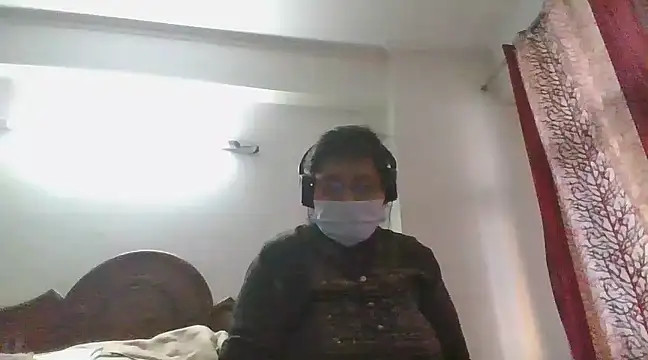 cutiecatty21 online show from February 18, 2025, 11:55 am