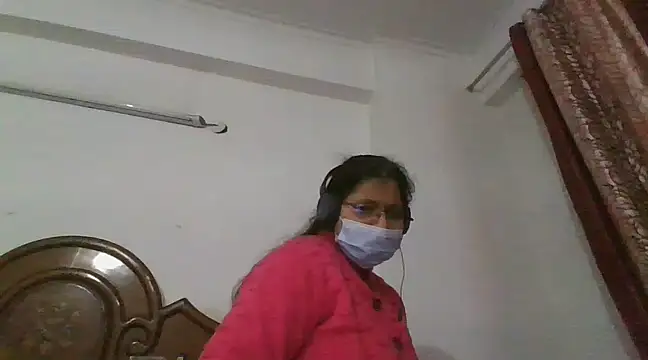 cutiecatty21 online show from March 21, 2025, 3:24 pm