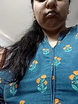 cutiecatty21 online show from November 3, 2025, 7:31 am