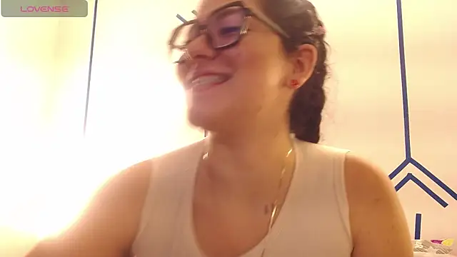 Snapshot of EsmeraldaSantoss chatting on December 19, 2024, 12:45 pm EsmeraldaSantoss online show from December 19, 2024, 12:45 pm