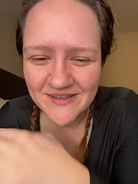 Kinkbitch25 online show from December 17, 2025, 12:27 am