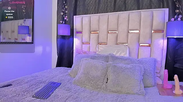 Nathan Smith  online show from February 28, 2025, 8:18 pm