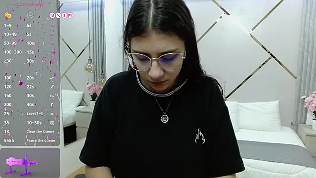 Lita Rogers online show from December 7, 2024, 2:35 pm