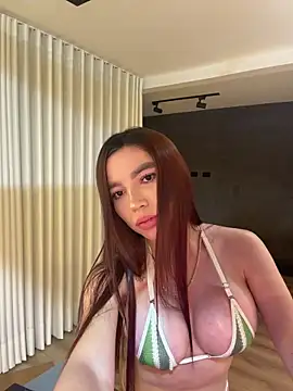 carolynnetrujillo online show from May 12, 2026, 2:19 am
