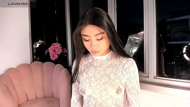 Megan Lim online show from December 22, 2024, 10:38 am