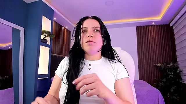 Snapshot of Lucy_Smith2 chatting on January 29, 2025, 7:15 am Lucy Smith2 online show from January 29, 2025, 7:15 am