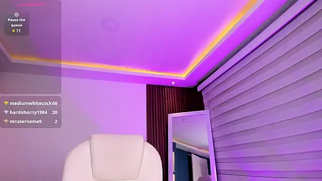 Snapshot of Lucy_Smith2 chatting on March 1, 2025, 6:35 am Lucy Smith2 online show from March 1, 2025, 6:35 am