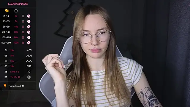 littlevildevil online show from December 21, 2025, 10:11 am