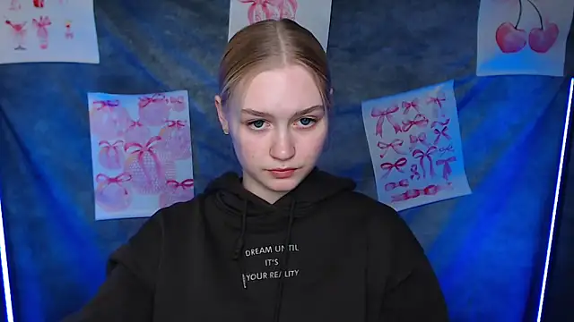 MademoiselleCl online show from February 16, 2026, 1:29 pm