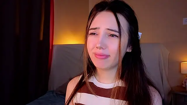 GillianDowdey online show from October 3, 2025, 3:25 am