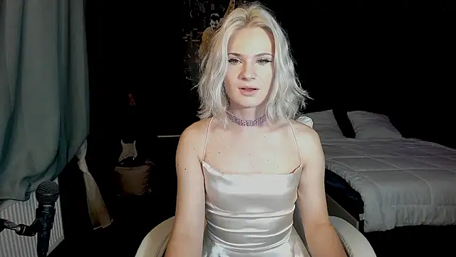 Snapshot of Milena_marshmalows chatting on December 8, 2024, 10:19 am Milena marshmalows online show from December 8, 2024, 10:19 am