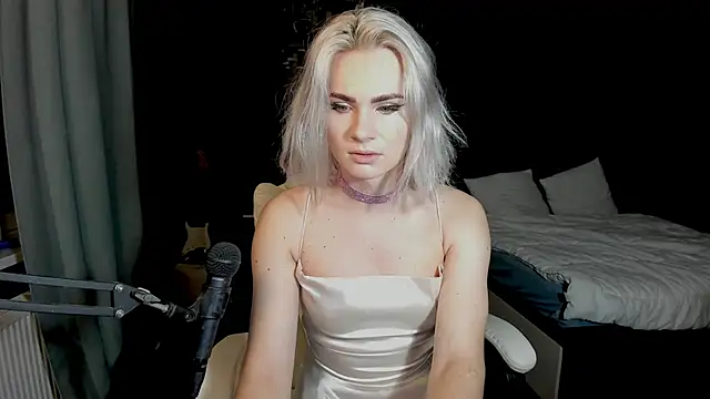 Snapshot of Milena_marshmalows chatting on December 13, 2024, 4:43 am Milena marshmalows online show from December 13, 2024, 4:43 am