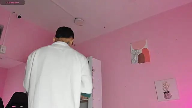 Ian Castillo  online show from September 26, 2025, 11:14 am