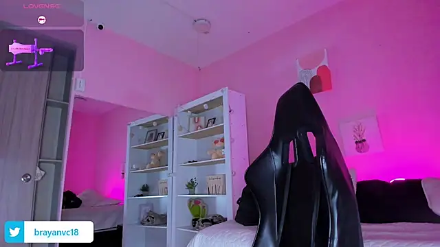 Ian Castillo  online show from September 29, 2025, 11:15 am